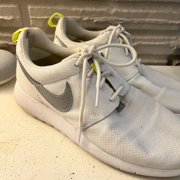 Nike Runners - Picture 3 of 3